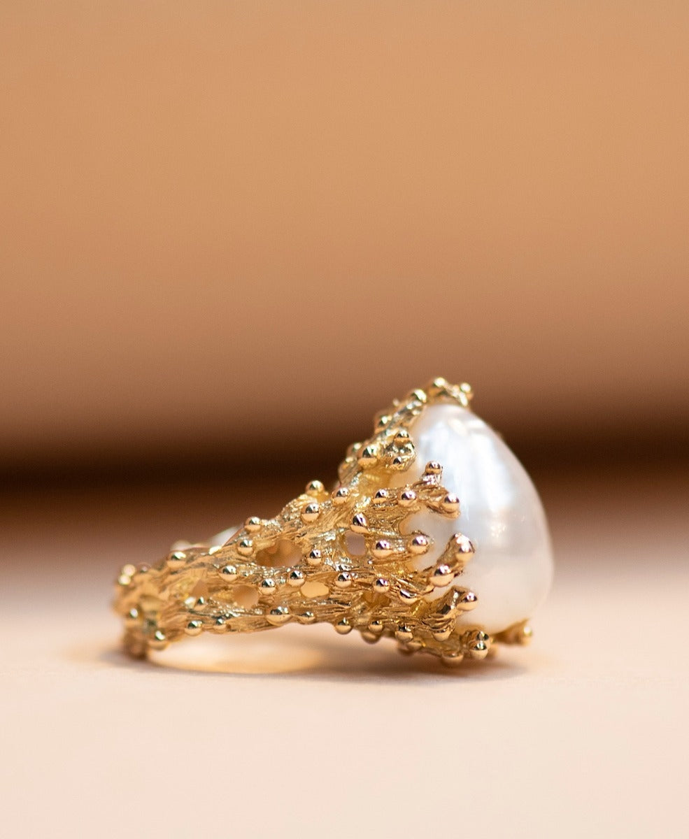 One of a Kind 332 - 18k Yellow Gold, Pearl