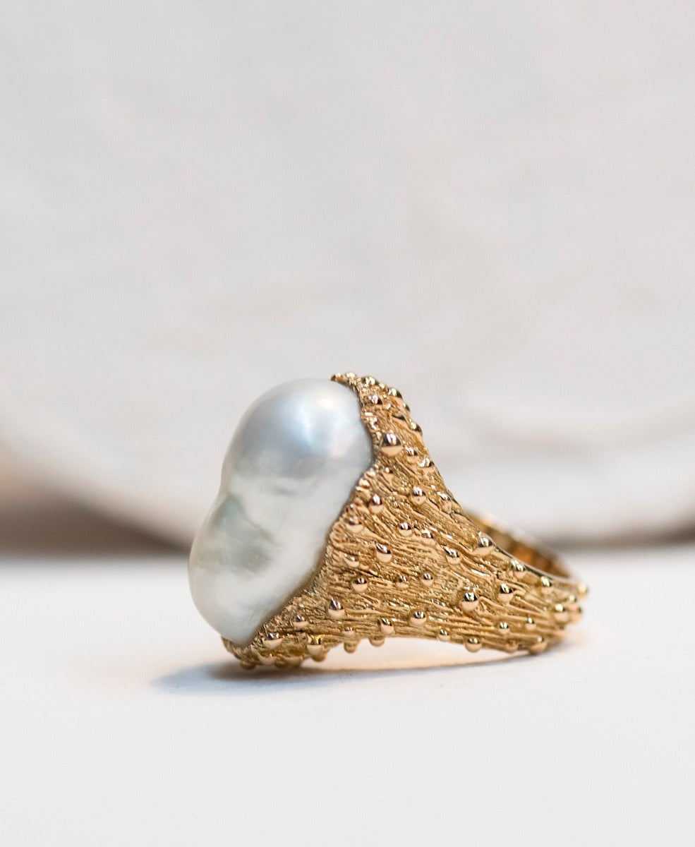 One of a Kind 339 - 18k Yellow Gold, Pearl