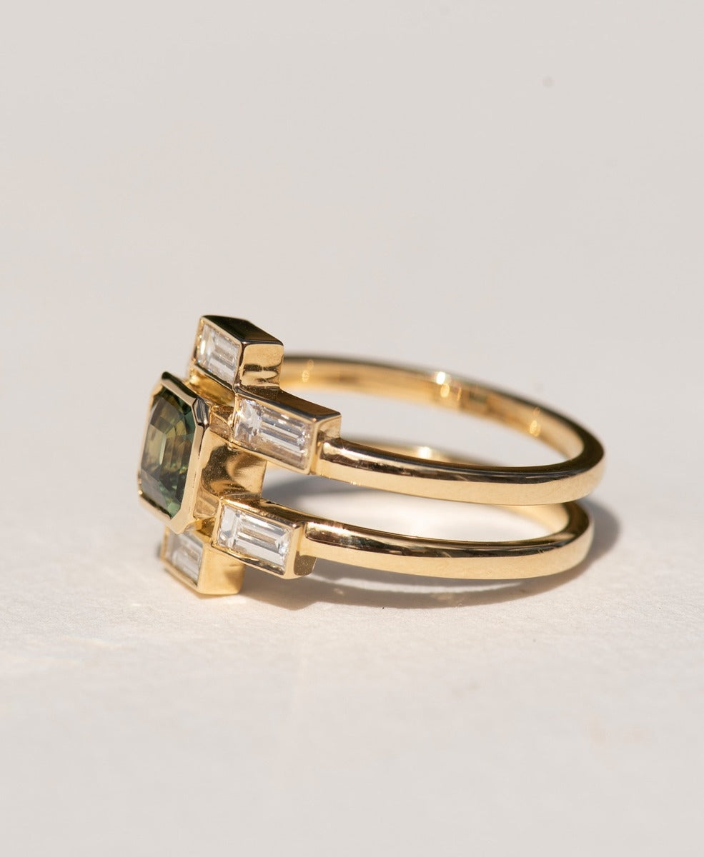 One of a Kind 409 - 18k Yellow Gold, Green Sapphire