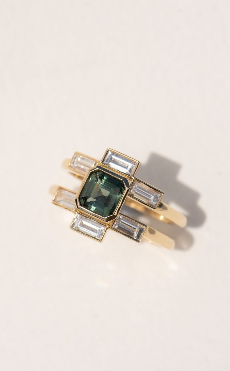 One of a Kind 409 - 18k Yellow Gold, Green Sapphire