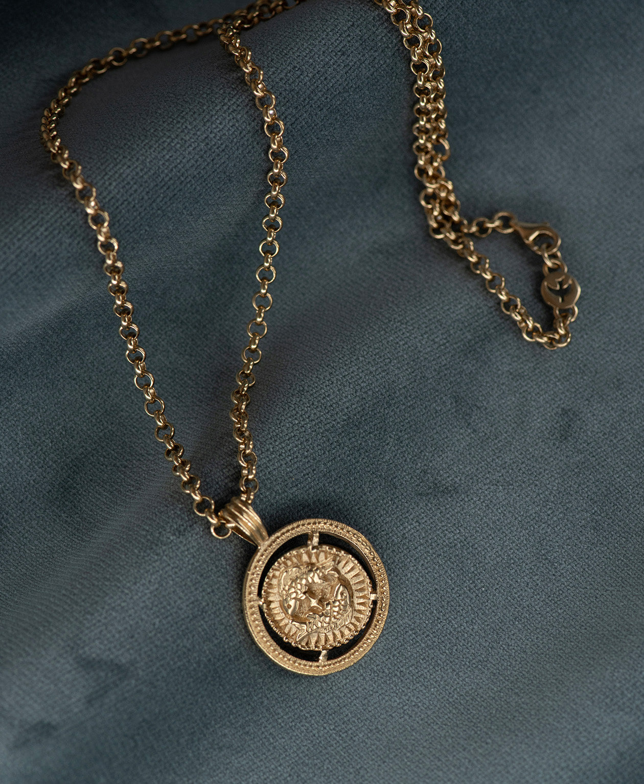 Pisces Necklace - 22k Gold Vermeil